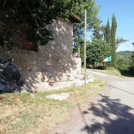 Летний дом Il Fienile Nella Roccia