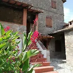 Летний дом Il Fienile Nella Roccia