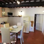 Il Fienile Nella Roccia Летний дом *