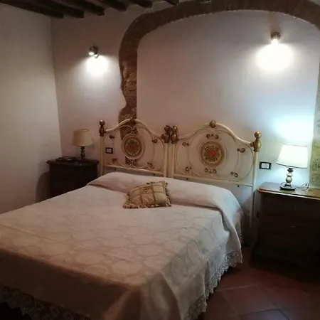 Il Fienile Nella Roccia منزل ريفي